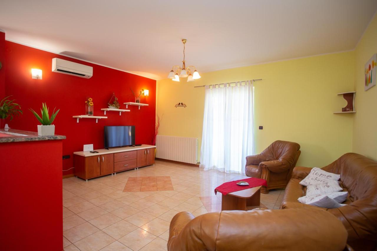 Holiday Home Labud Žminj Kültér fotó