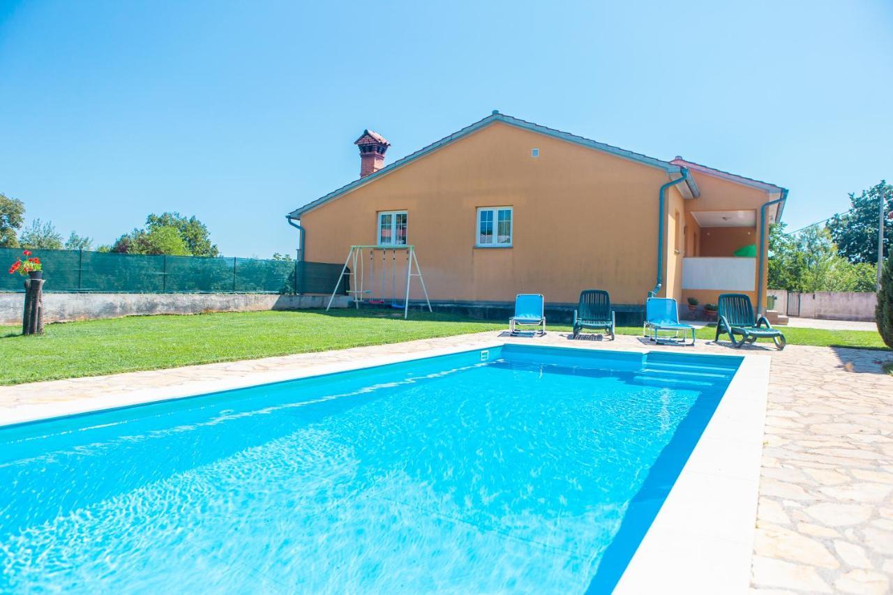 Holiday Home Labud Žminj Kültér fotó