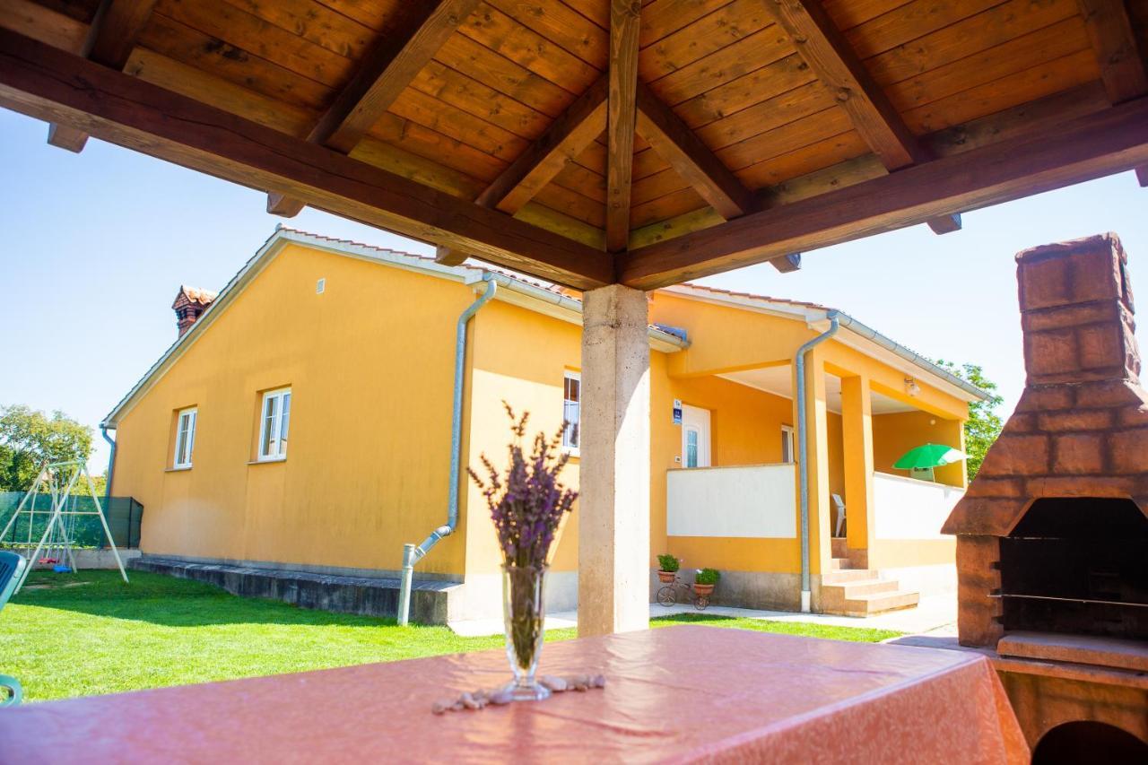 Holiday Home Labud Žminj Kültér fotó